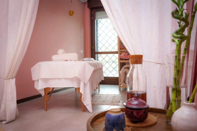 sala massaggi e trattamenti viso e corpo da niva studio benessere a porta di roma nord